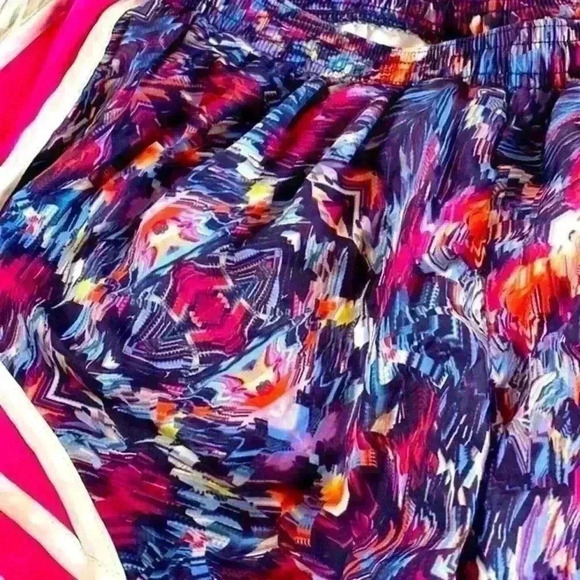 Soffe Low-Rise Artistic Print Athletic Shorts, M - Picture 2 of 5